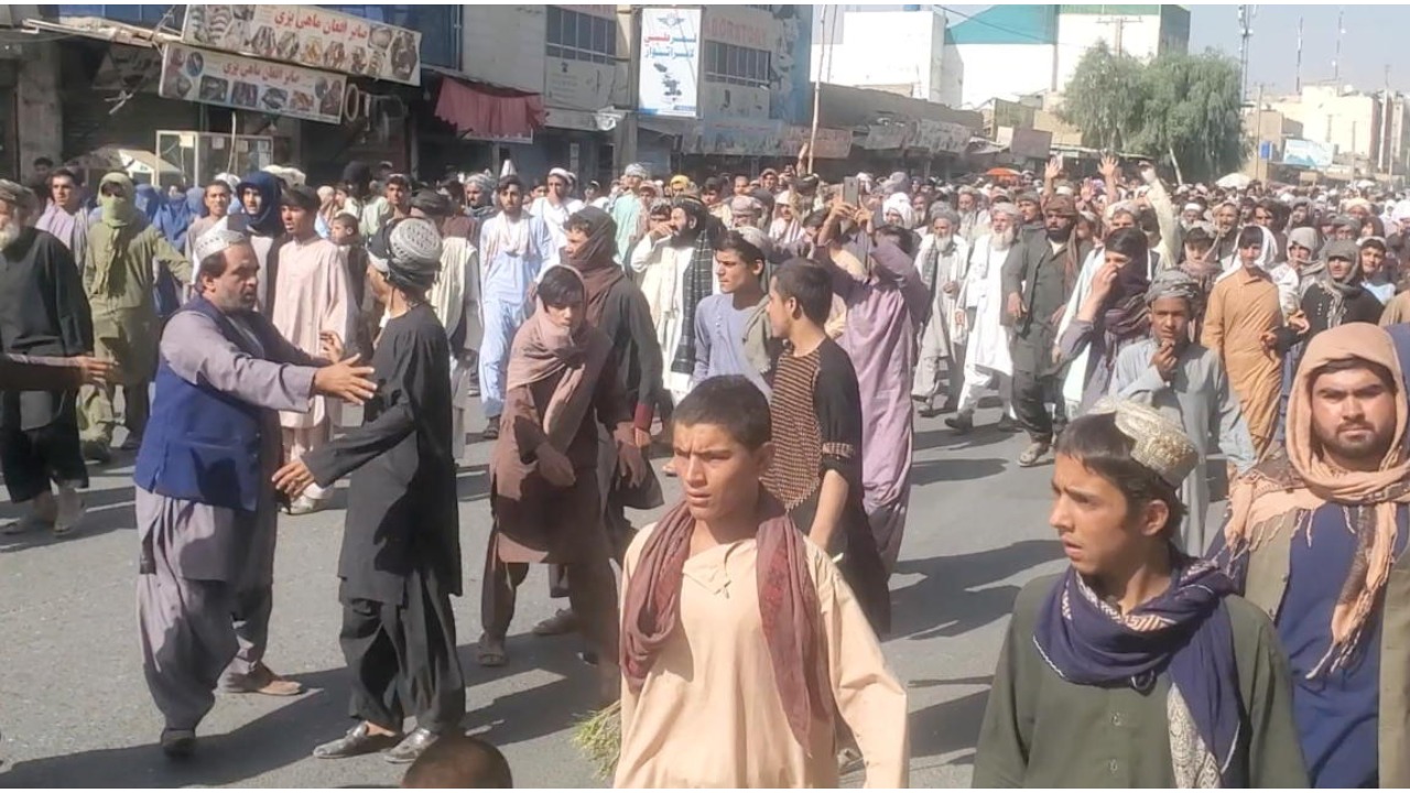 Thousands protest against Taliban in Kandahar over evictions