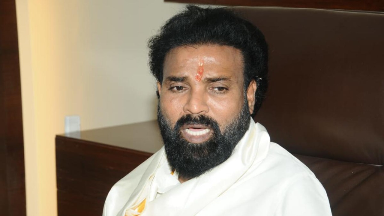 Karnataka RTC workers pin hope on Sriramulu to get jobs back