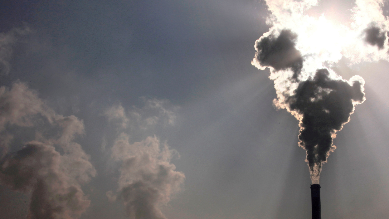 Reducing global warming: Could reflecting sunlight back into space work?