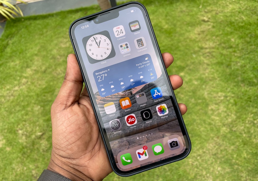 Apple rolls out critical iOS, iPadOS 15.0.2 security patch for iPhones,iPads
