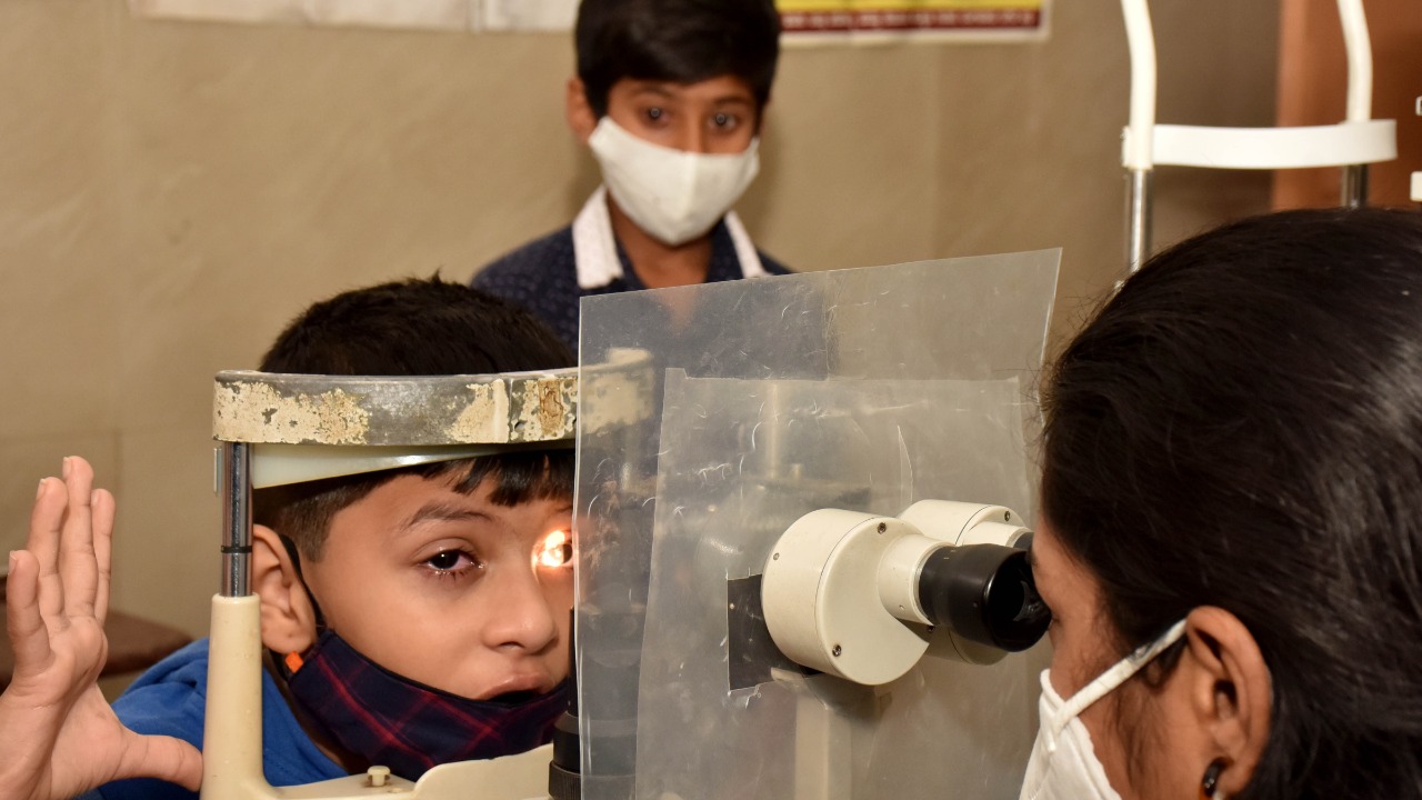 Bengaluru hospitals flooded with cracker-related eye injuries      