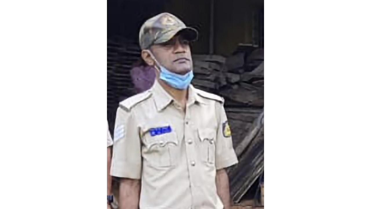 Excise head constable dies in honey bee attack in Karwar