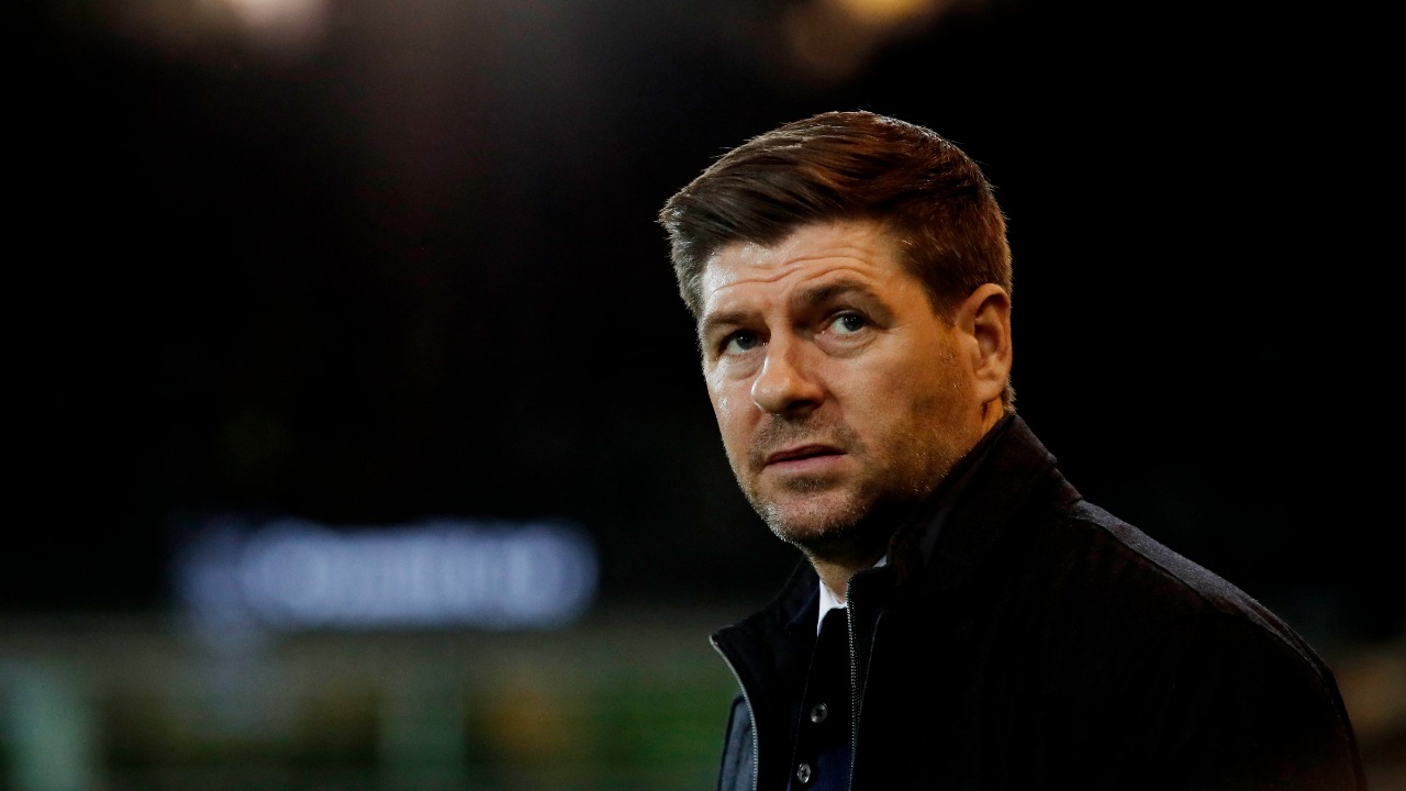 Aston Villa boss Steven Gerrard tests positive for Covid-19