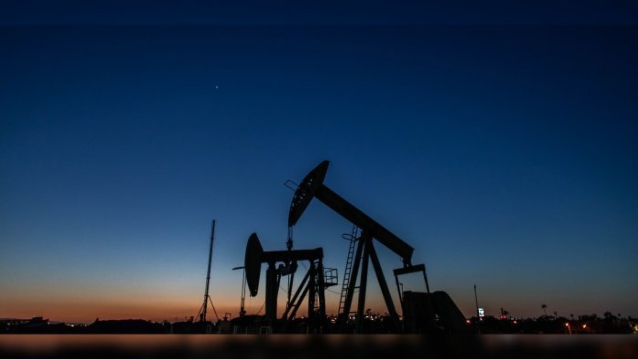 Former oil secretary Tarun Kapoor to be new oil regulator