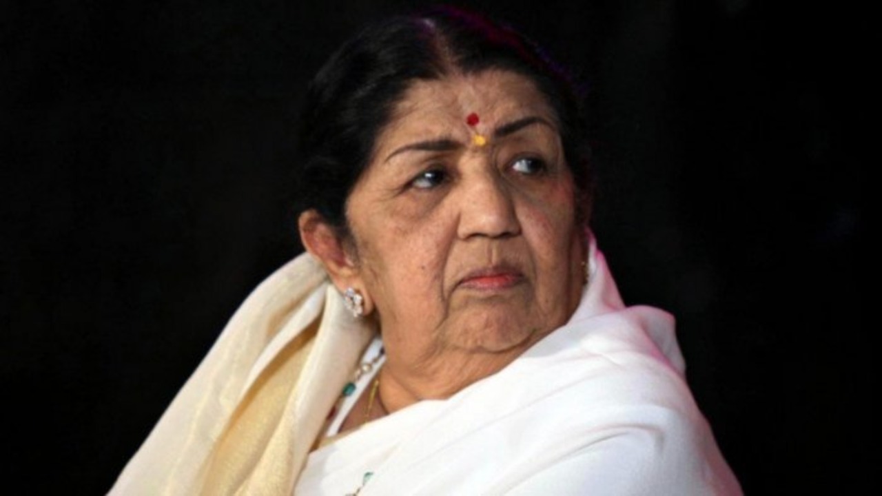 Lata Mangeshkar to be included in AU curriculum