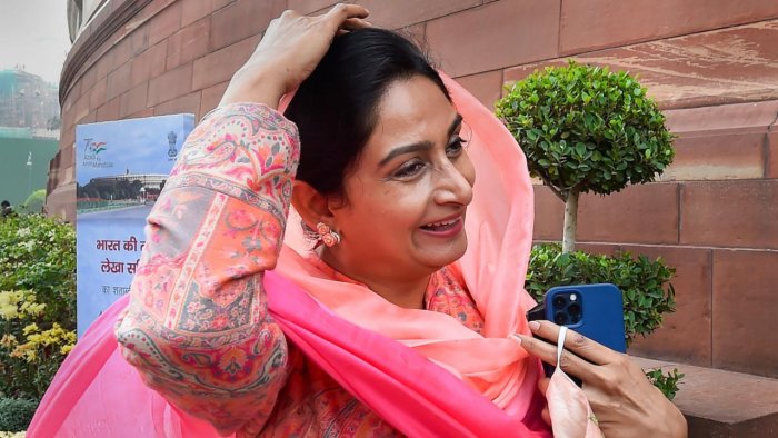 Either drugs will remain in Punjab or SAD: Harsimrat Badal