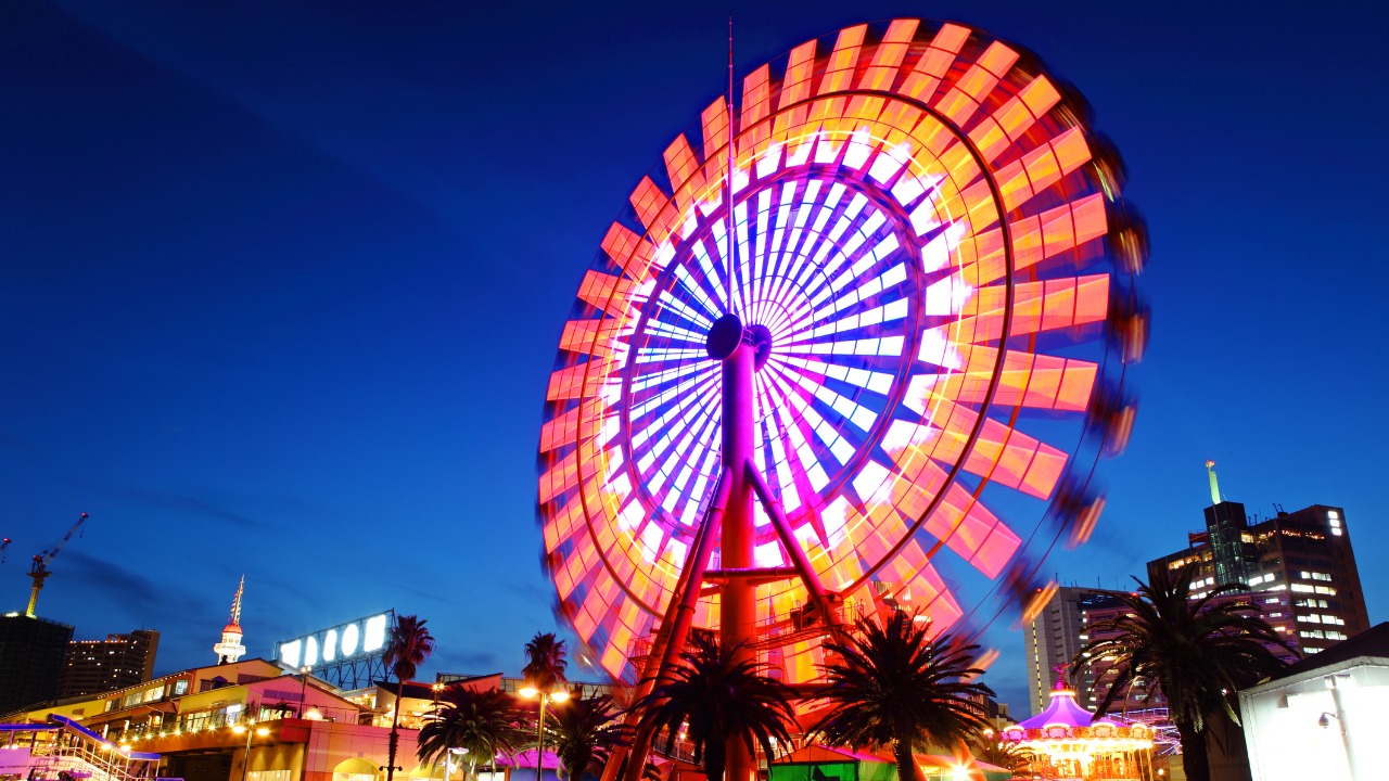 Six injured in Ferris wheel mishap