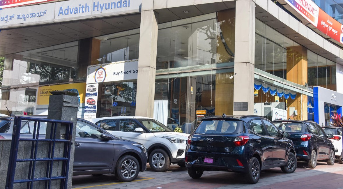 Passenger vehicle sales dip nearly 4% in March