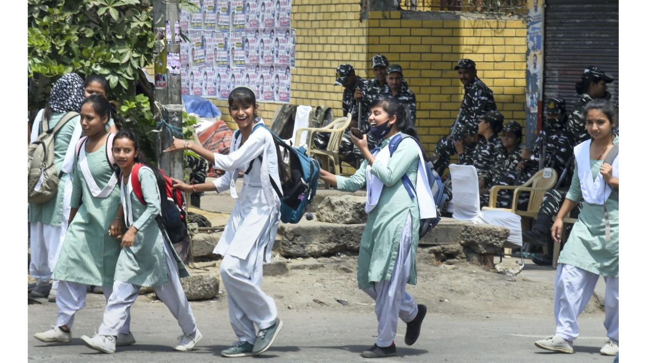 Delhi schools to continue in offline mode, to ensure Covid protocols are followed: Officials