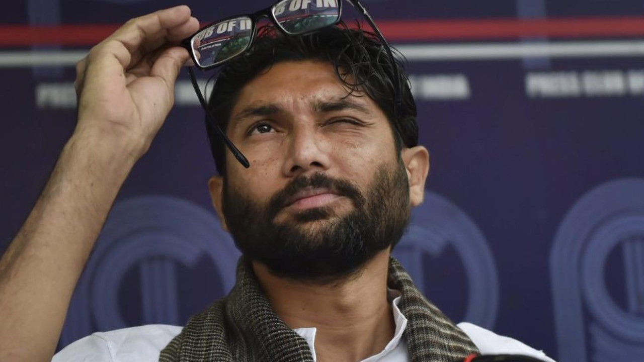 Jignesh Mevani gets bail in case over 'Godse' tweet on PM Modi
