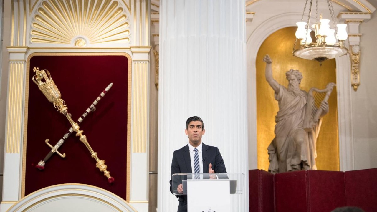 UK finance minister Rishi Sunak cleared of ethics breach
