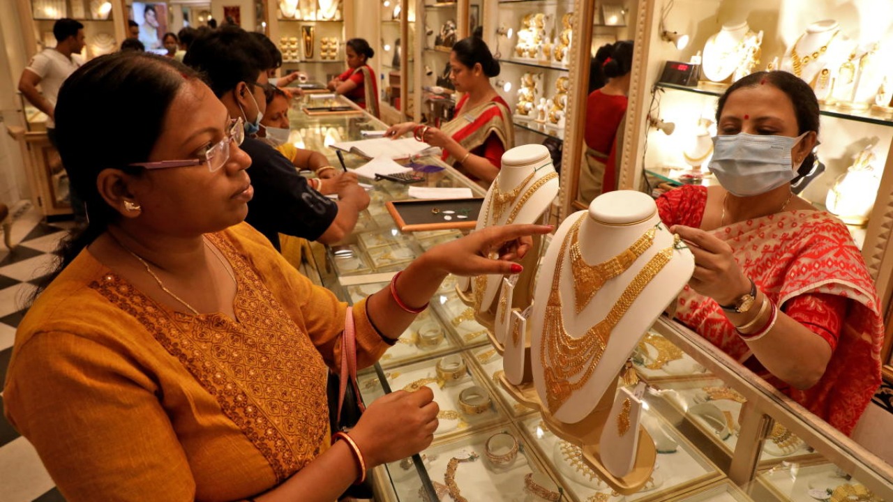 Titan to acquire 67% stake in Dubai's Damas for $282 million