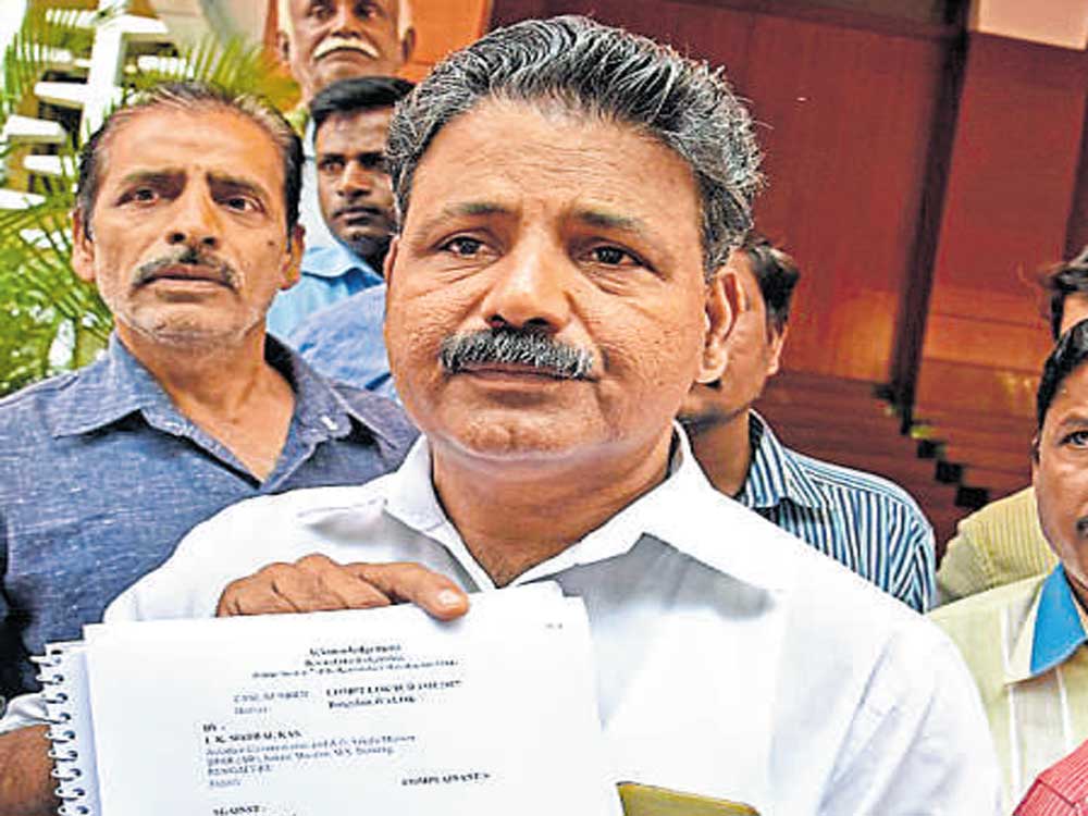 AAP queries fat pay of BDA chairman’s personal secretary