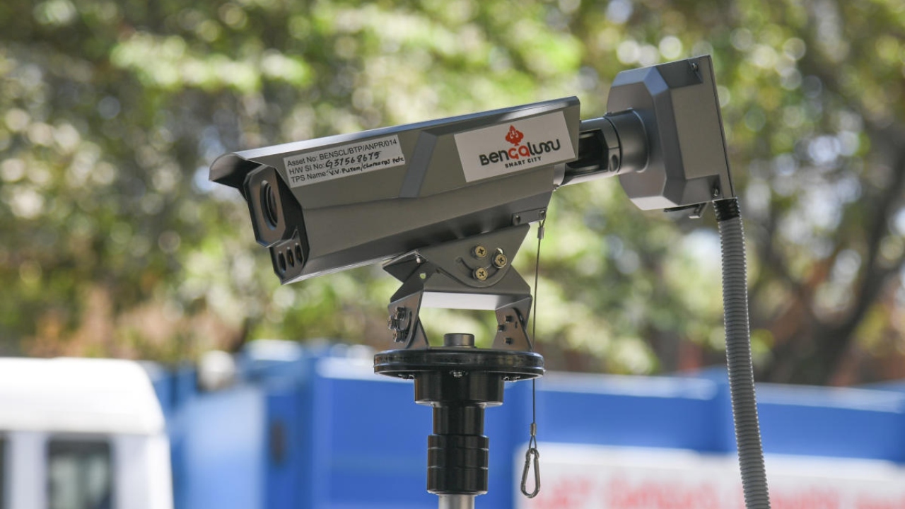 Rewarding surveillance, one picture at a time