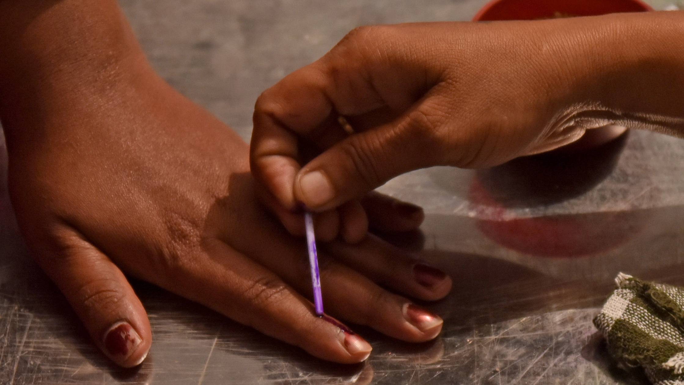 MP mayoral polls in 5 seats: Cong, BJP leading in 2 seats each
