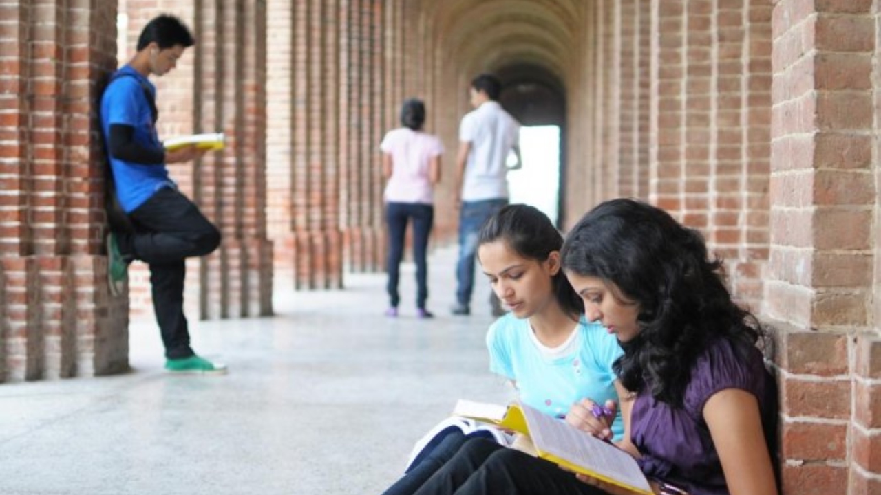 25% additional seats, no entrance tests for overseas university students