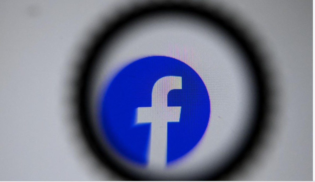Facebook newsfeed algorithm goes bonkers, users peeved over random unrelated posts