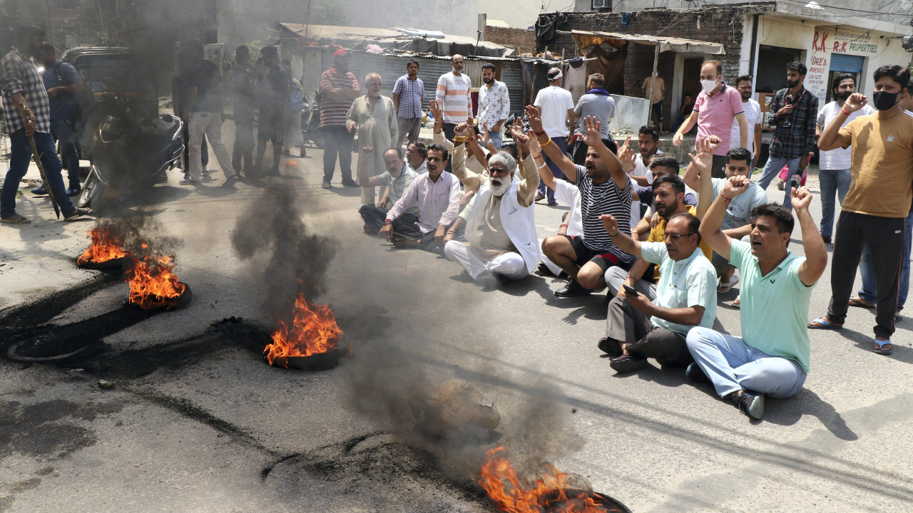 1990 exodus echoes in survivors' memories as recent Kashmir violence has eerie familiarity