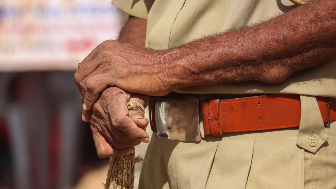Mangaluru police serve notices to leaders of protest against toll gate