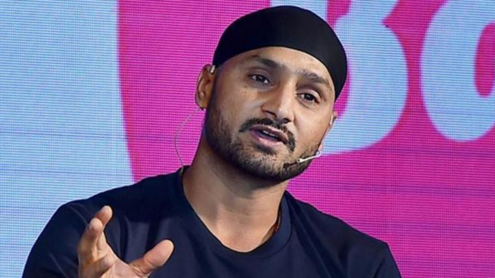 Someone like Nehra more suited to T20 coaching job than Dravid: Harbhajan