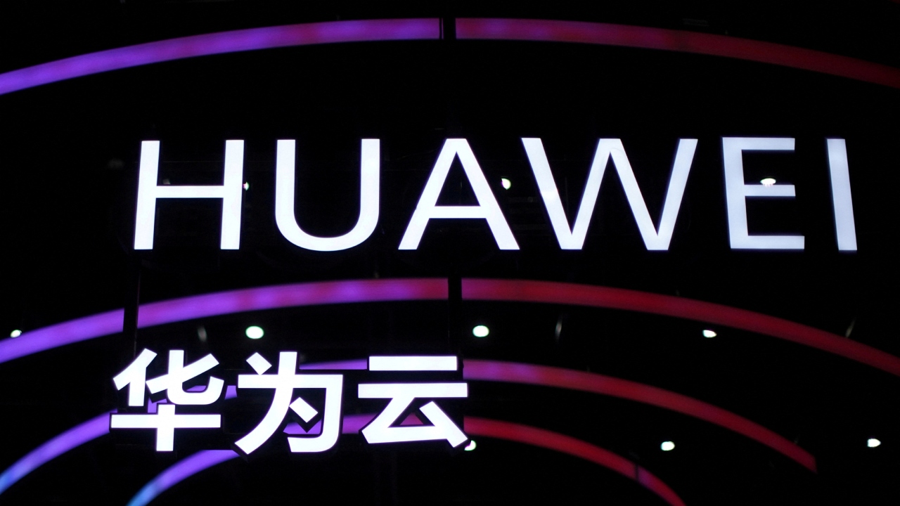 US bans sales, import of Chinese tech from Huawei, ZTE