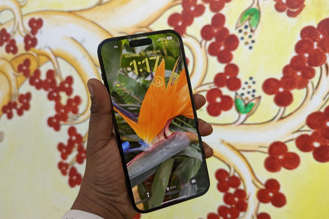 Apple rolls outs iOS 16.2 with 5G update in India