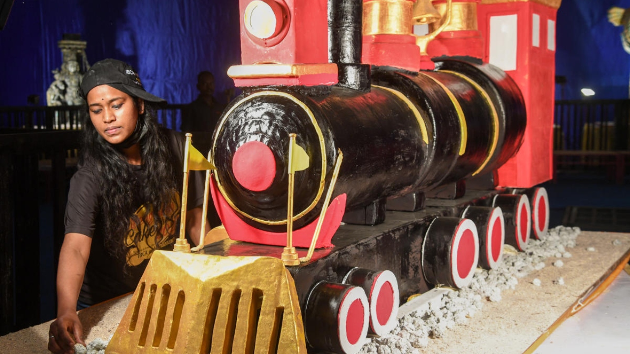 Electric car to church, Bengaluru's annual cake show to have 28 edible delights