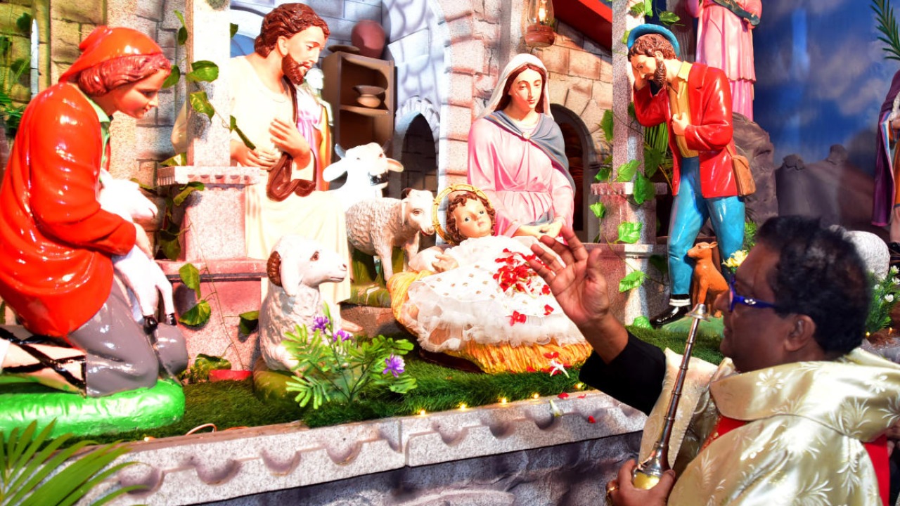Bengaluru soaks up in yuletide spirit as full-scale X’mas comes back