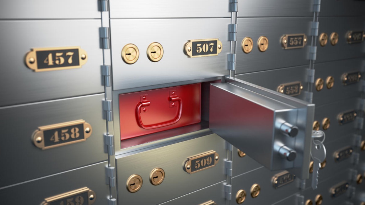 Banks get time till Dec 31 to execute revised agreement with locker holders