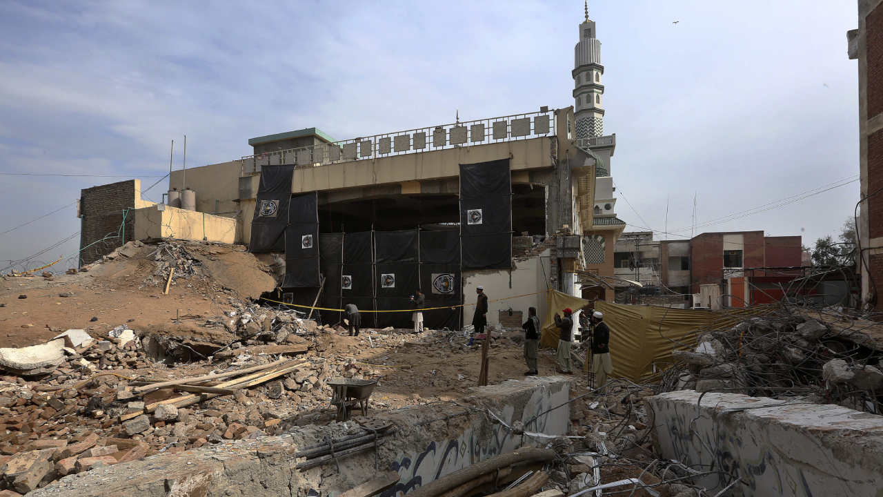 Pakistan to appeal to Taliban leader over mosque bombing