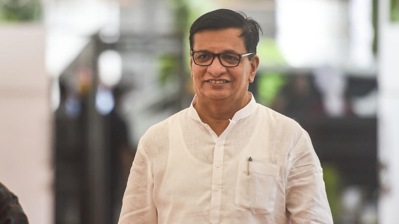 Congress reaches out to Balasaheb Thorat 