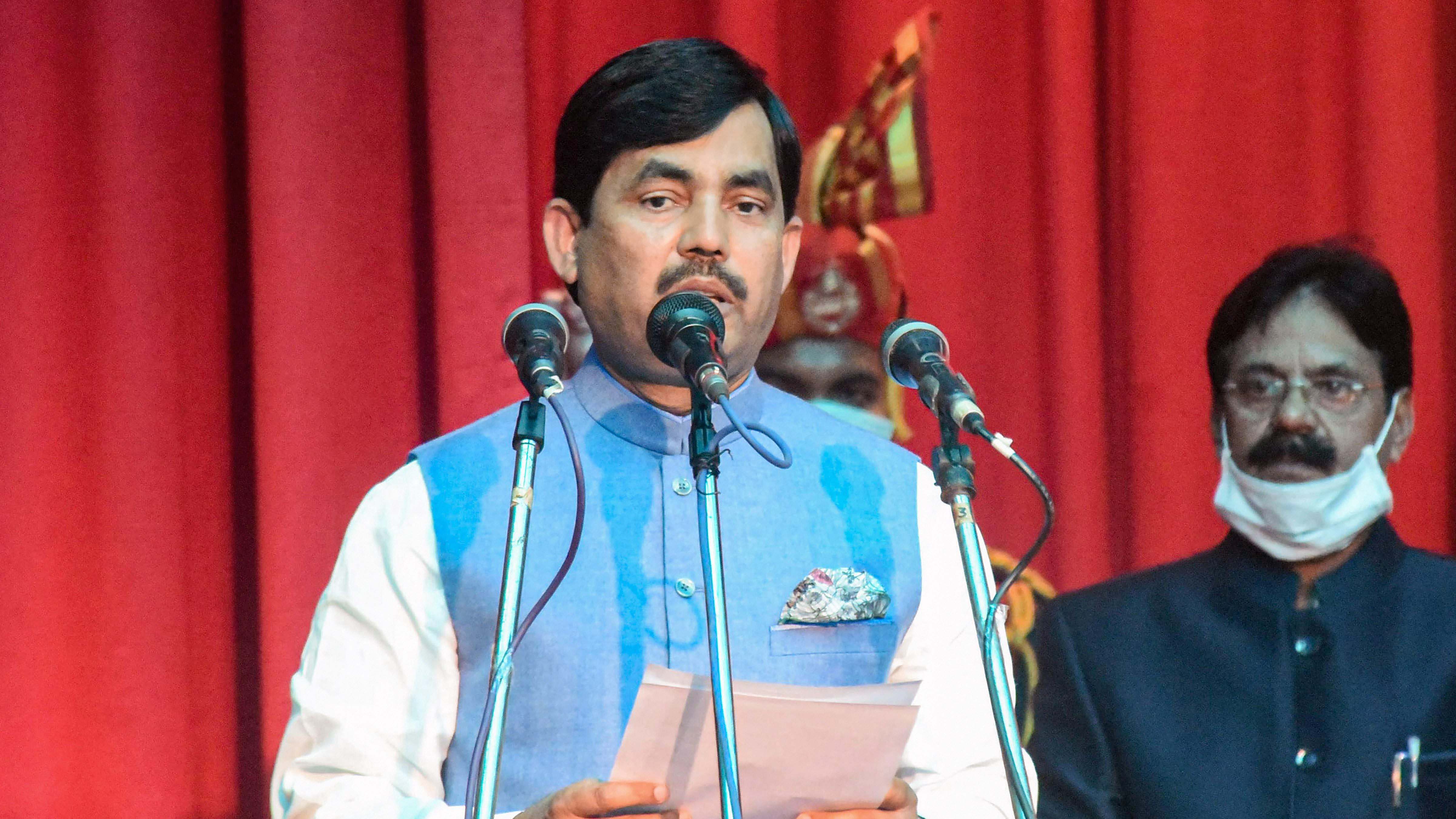 Delhi HC sets aside order of FIR against BJP leader Shahnawaz Hussain, brother in rape case