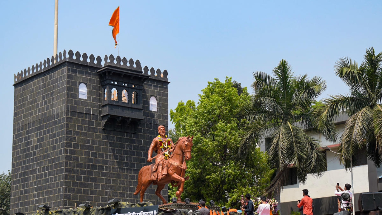 Drinking in Maharashtra's forts may land you in jail