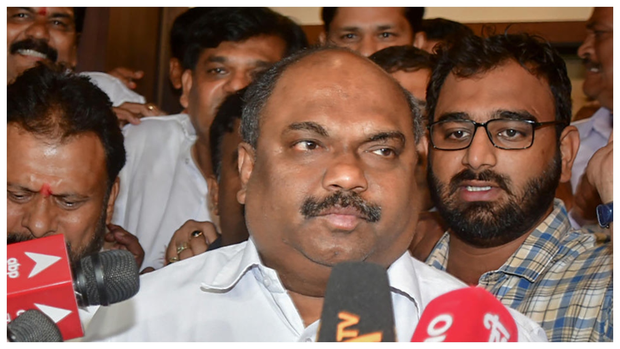 ED case: HC extends till March 23 interim protection of no 'coercive action' against Shiv Sena (UBT) leader Anil Parab