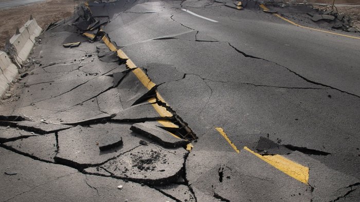 6.1-magnitude quake strikes off Indonesia's Sumatra island