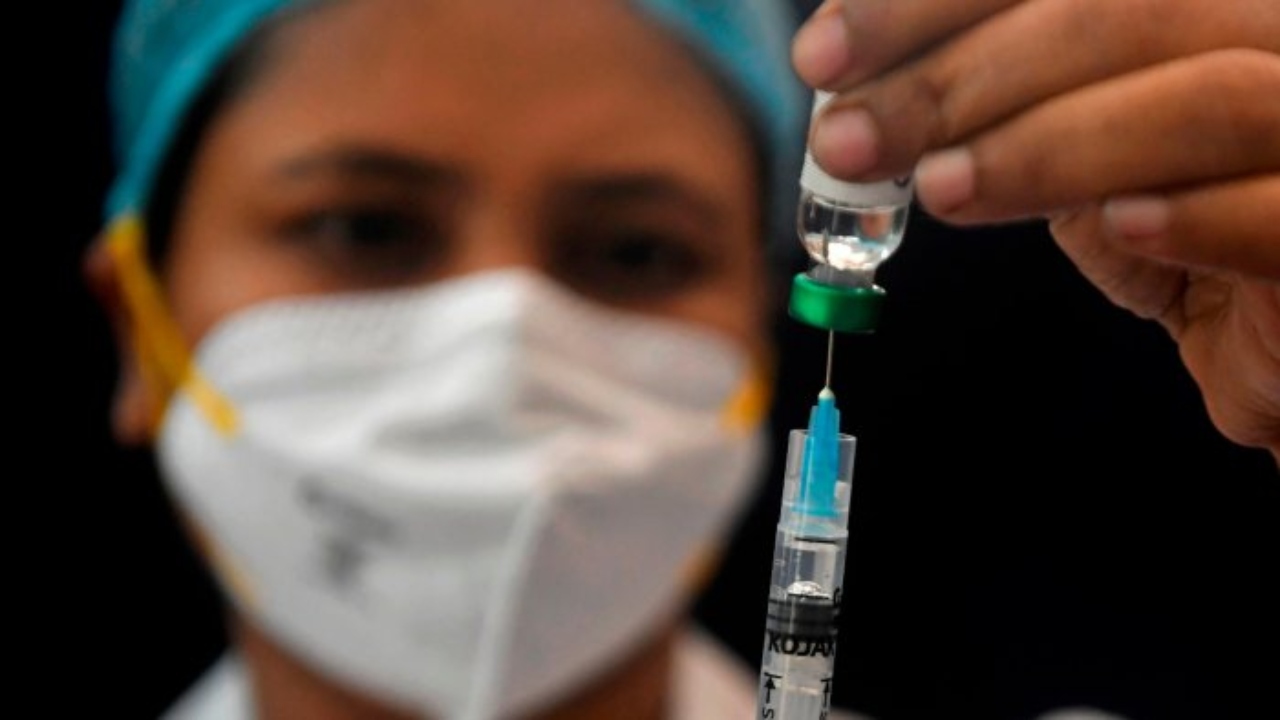 Nitish urges Centre to provide fresh Covid vaccine stocks