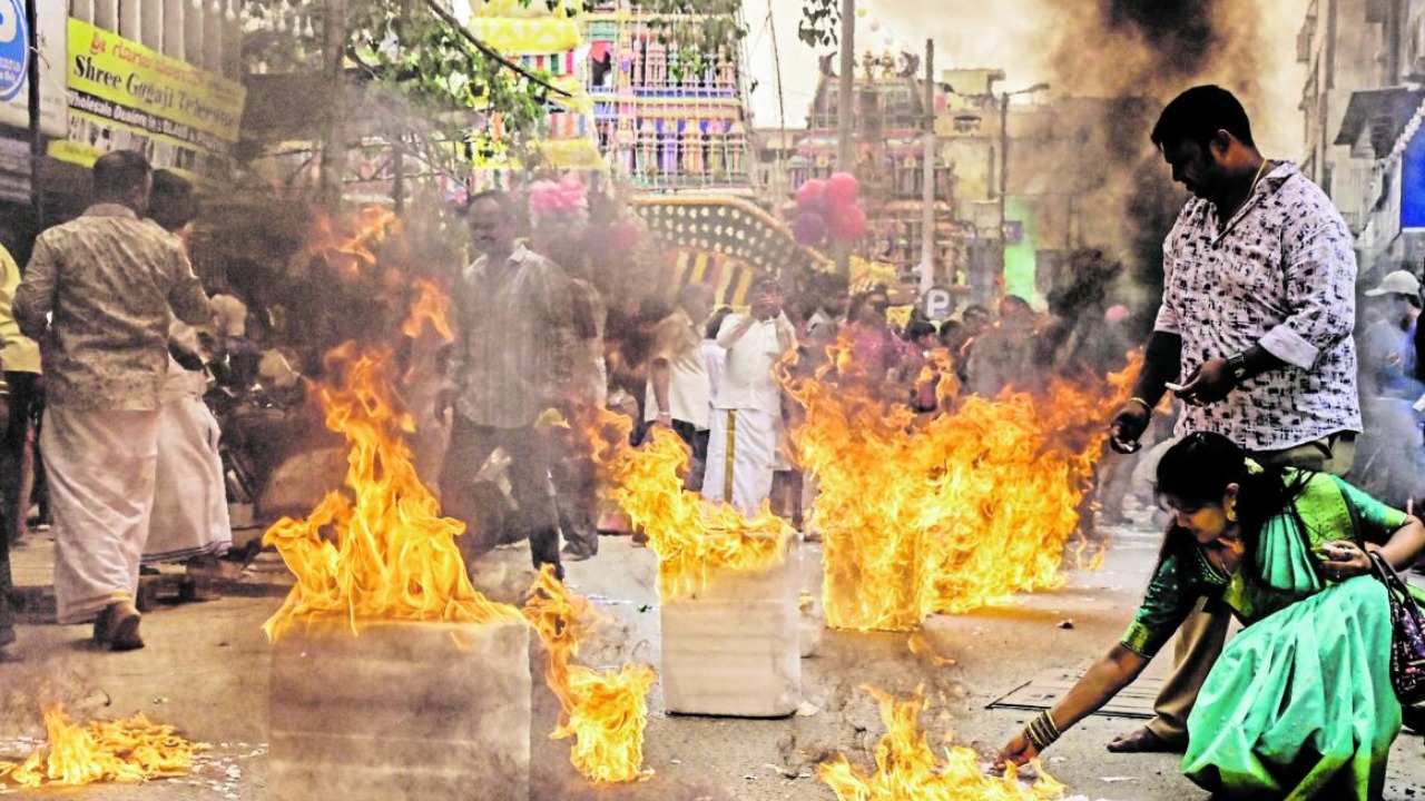 Burning camphor reduces 8 two-wheelers to ash during Bengaluru karaga 