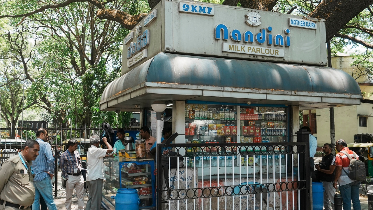 Nandini vs Amul row spills onto Bengaluru Metro stations