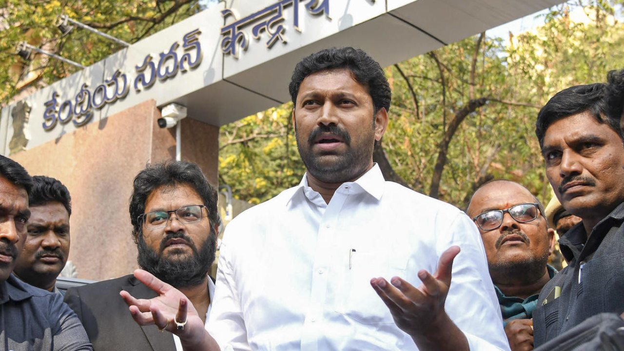 Ex-minister murder case: SC to hear plea challenging grant of interim protection from arrest to Y S Avinash Reddy