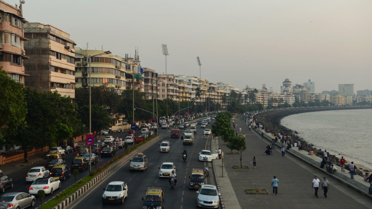 Mumbai's Marine Drive to get a seaside plaza