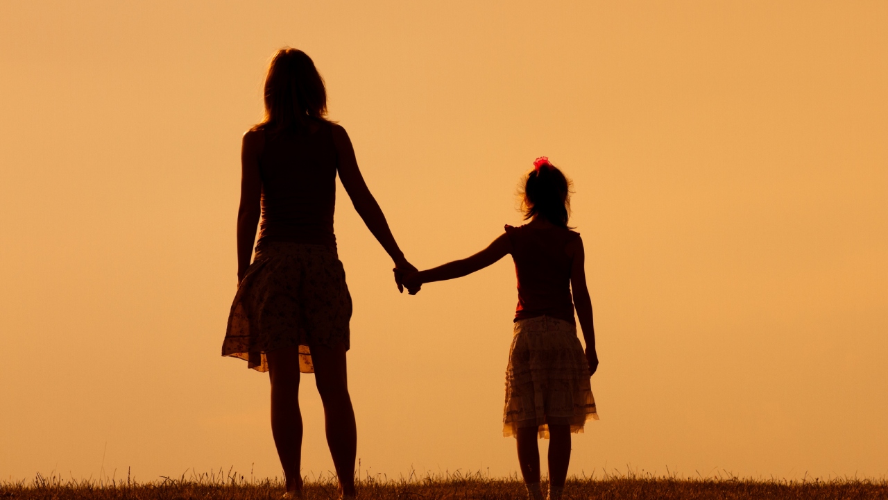 Girl child must be in mother's care while approaching puberty, observes Indore court in custody battle