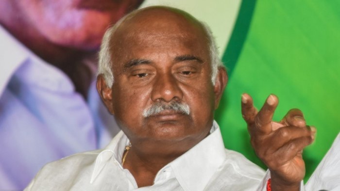 A H Vishwanath visits Congress office after 6 years