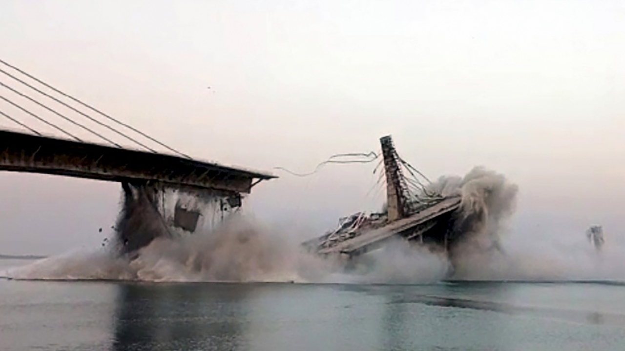 New project, same old story: Under-construction bridge collapses in Bihar's Gopalganj