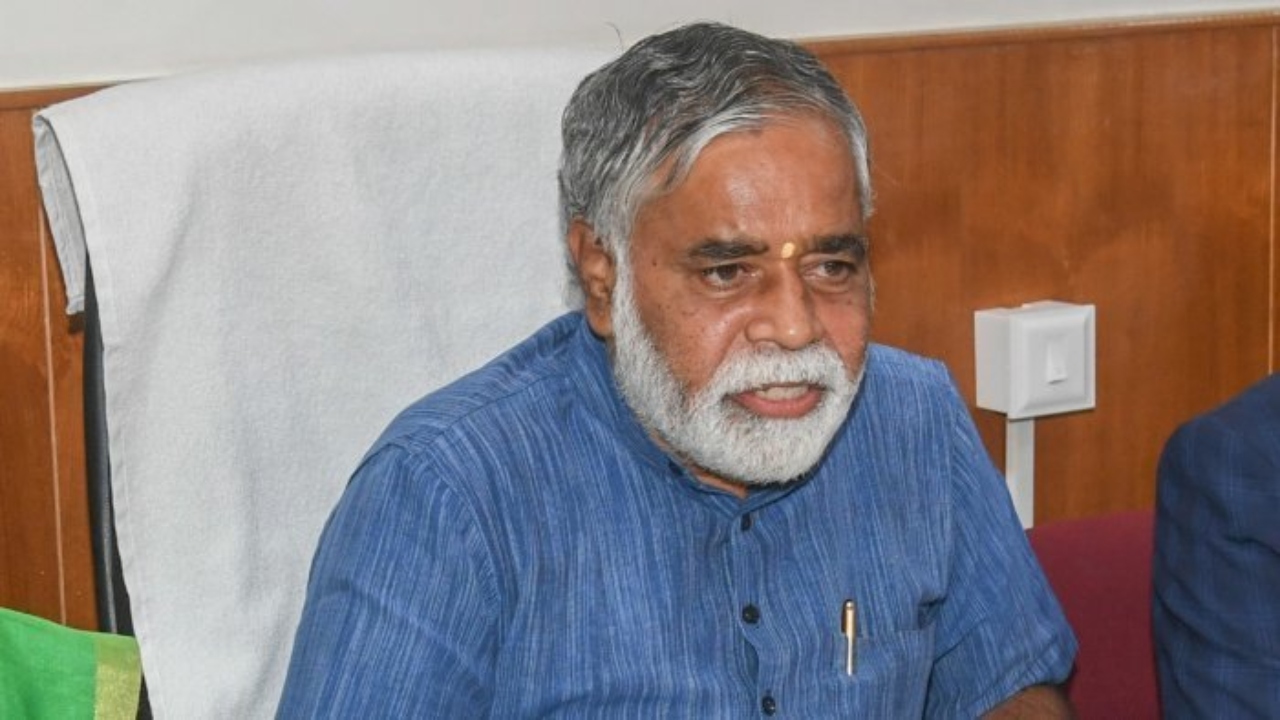 Cong trying to push Communist ideology in textbooks: Nagesh