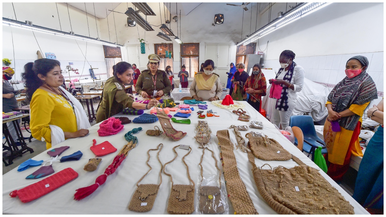 Tihar jail inmates softening hard-knock life with 'touch ups'