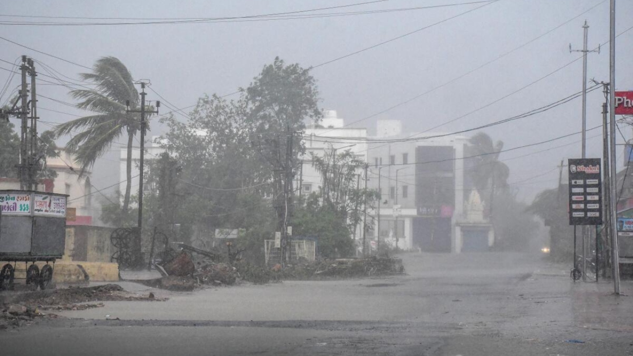 Over 80 dead as cyclonic storm leaves 'unprecedented' trail of destruction in Sri Lanka