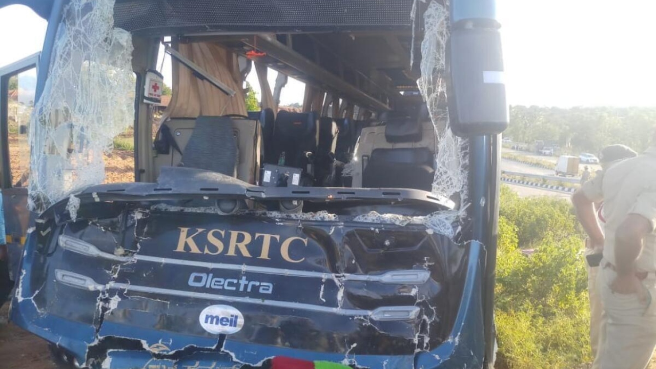 KSRTC electric bus rams goods vehicle, conductor killed