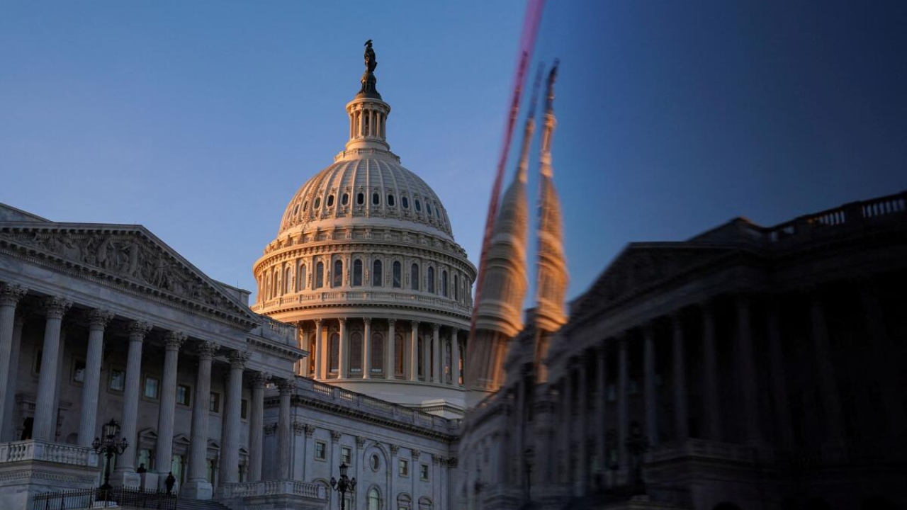 US House bill to end shutdown secures enough votes to pass; Trump to sign bill 