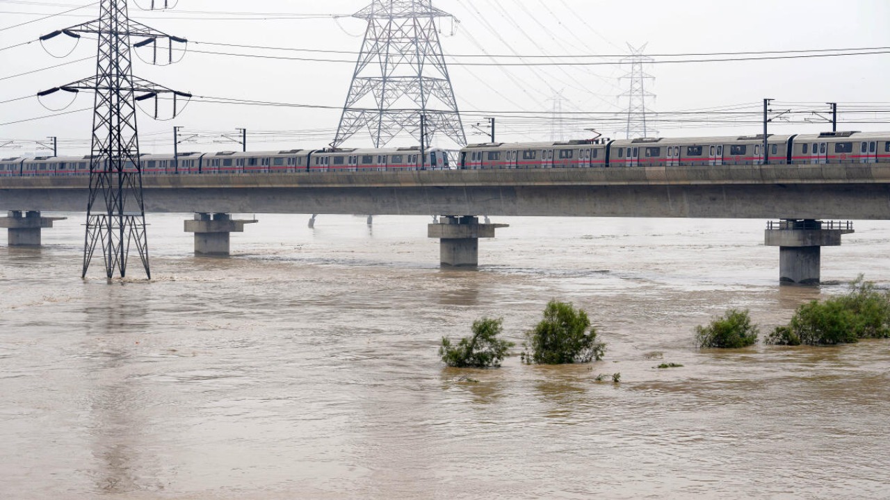 AAP challenges Delhi CM to drink Yamuna water, accuses BJP of misleading Purvanchalis