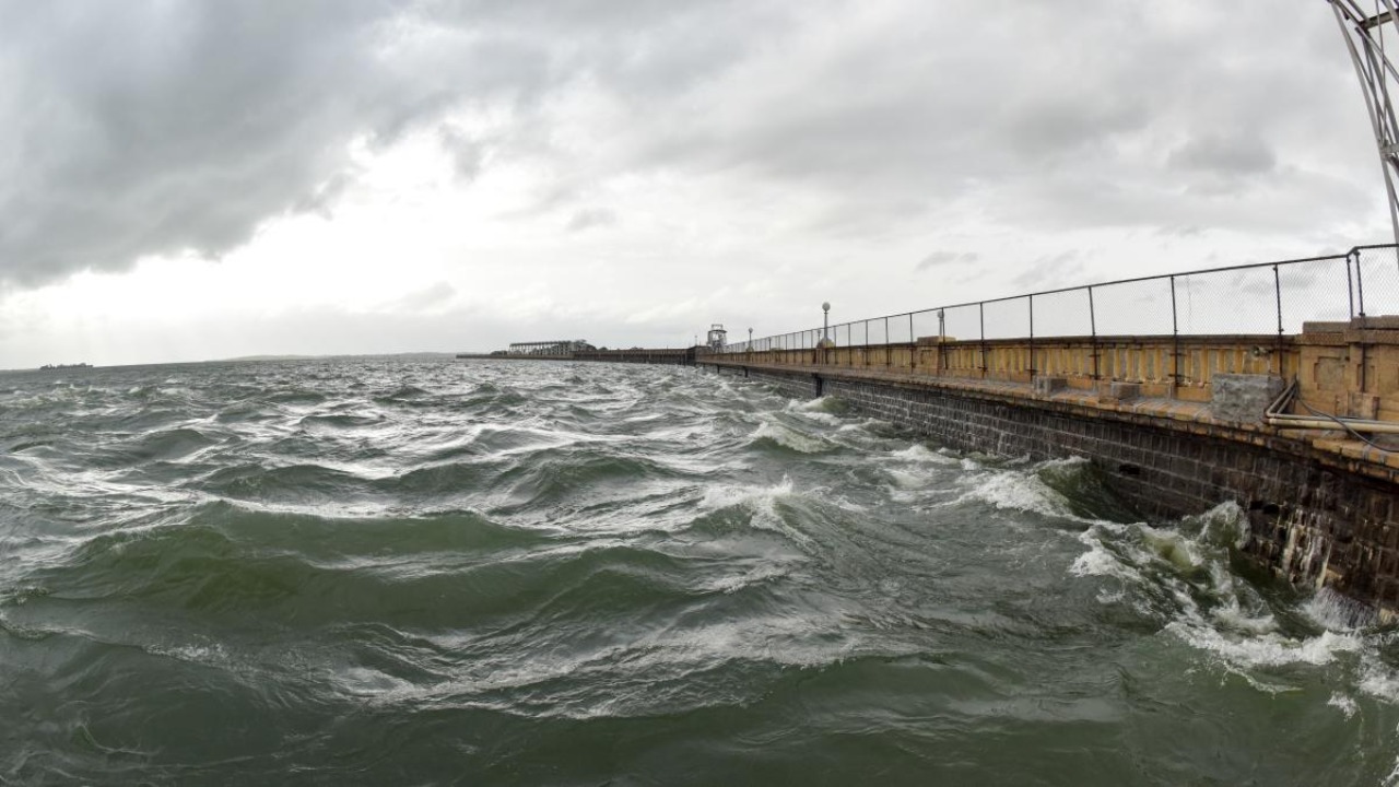 Amid heavy rains, water level at Krishnaraja Sagar dam touches 100 feet 